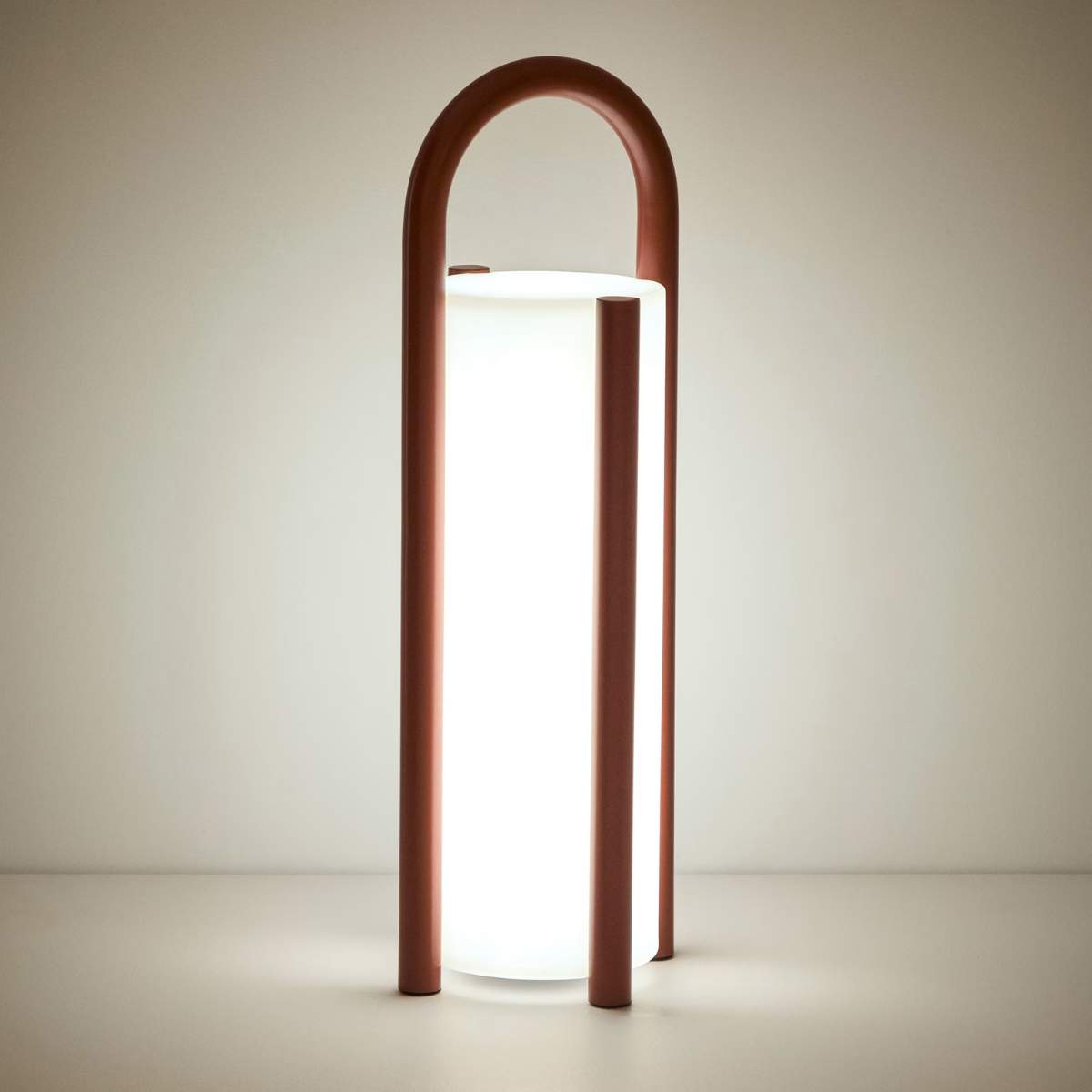 Kave Home Leros large portable table lamp in green polyethylene and steel