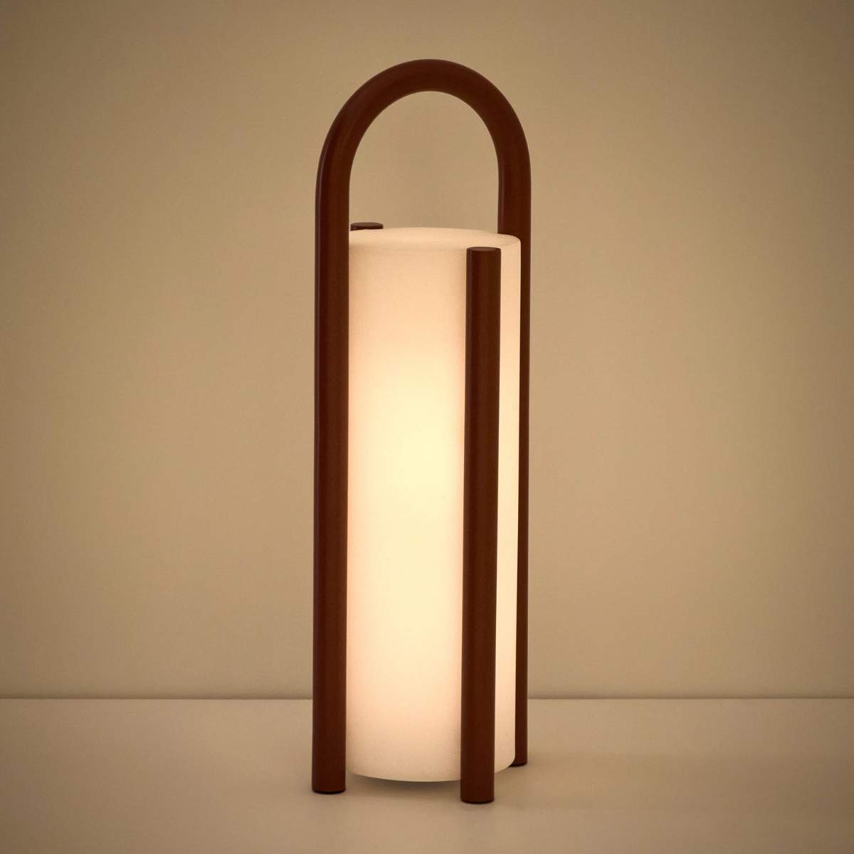Kave Home Leros large portable table lamp in green polyethylene and steel