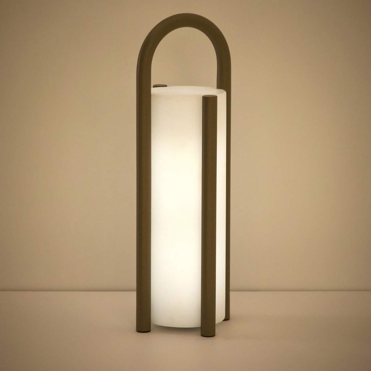 Kave Home Leros large portable table lamp in green polyethylene and steel