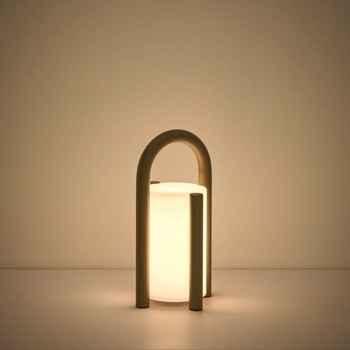 Kave Home Leros small portable table lamp in green polyethylene and steel