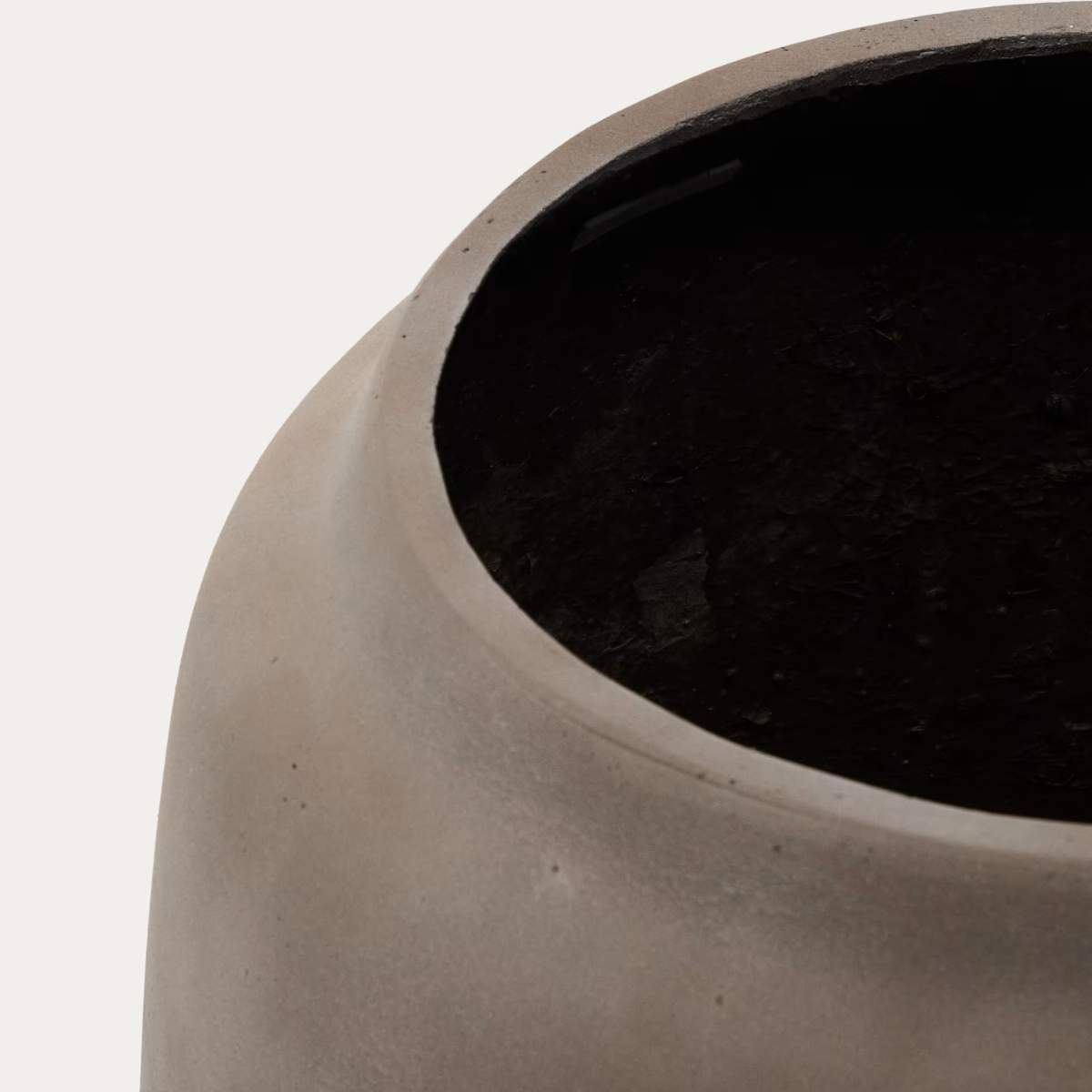Kave Home Lira terracotta-effect planter Ø53cm