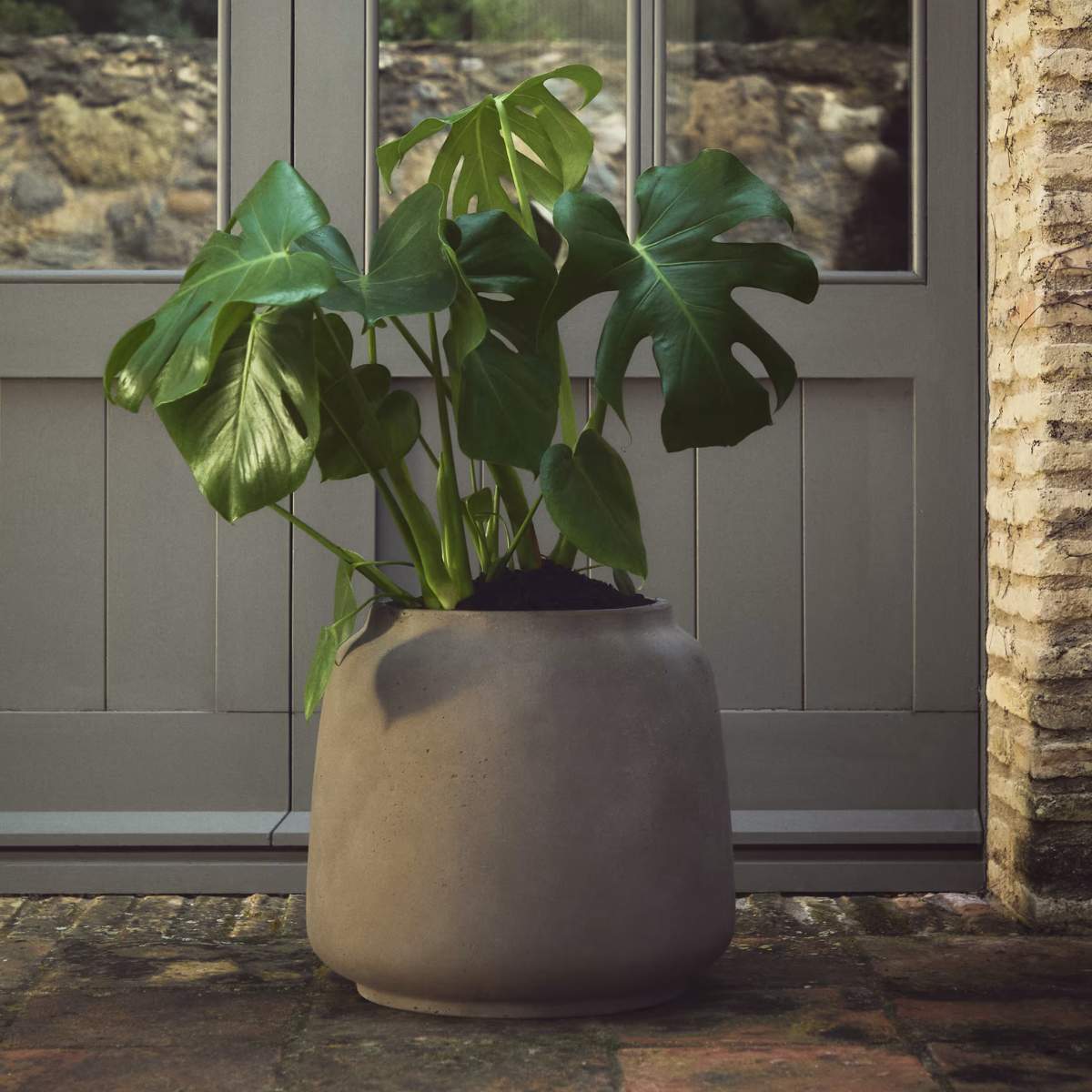 Kave Home Lira terracotta-effect planter Ø40cm