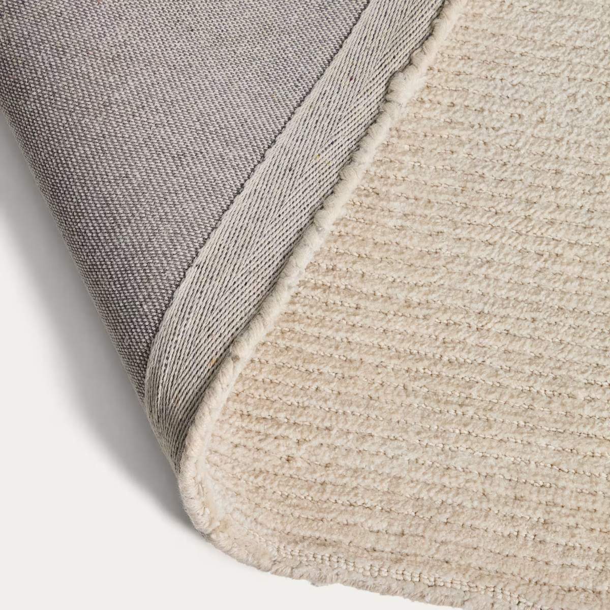 Kave Home Lisdan ecru synthetic fibre rug with green graphic detail 160 x 230cm