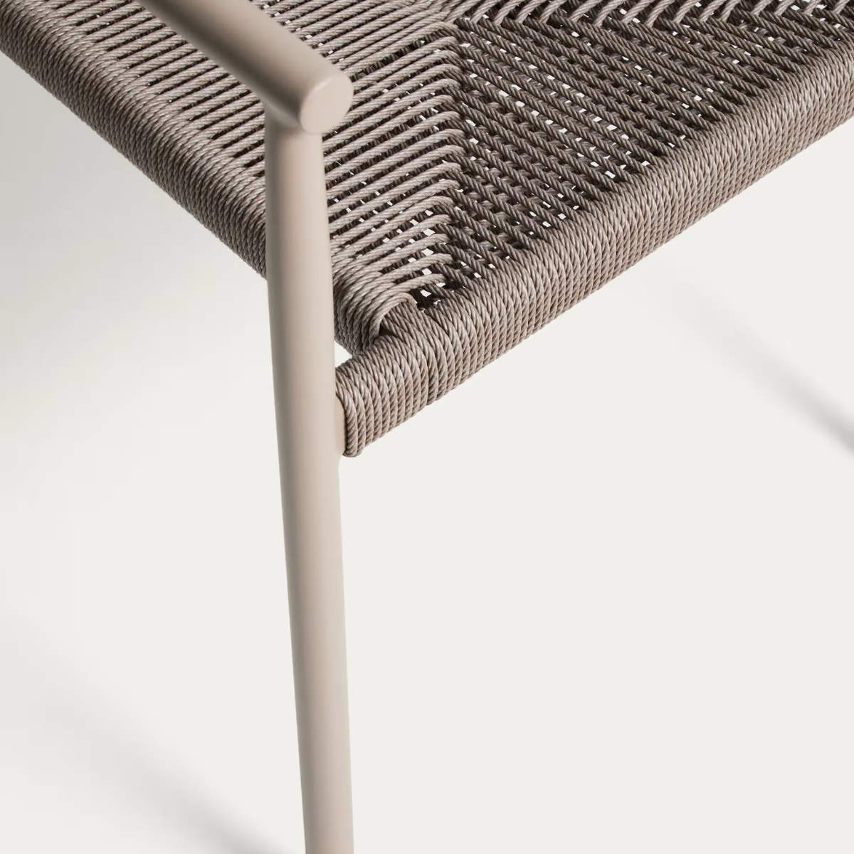 Kave Home Livadia stackable outdoor chair in ecru aluminium