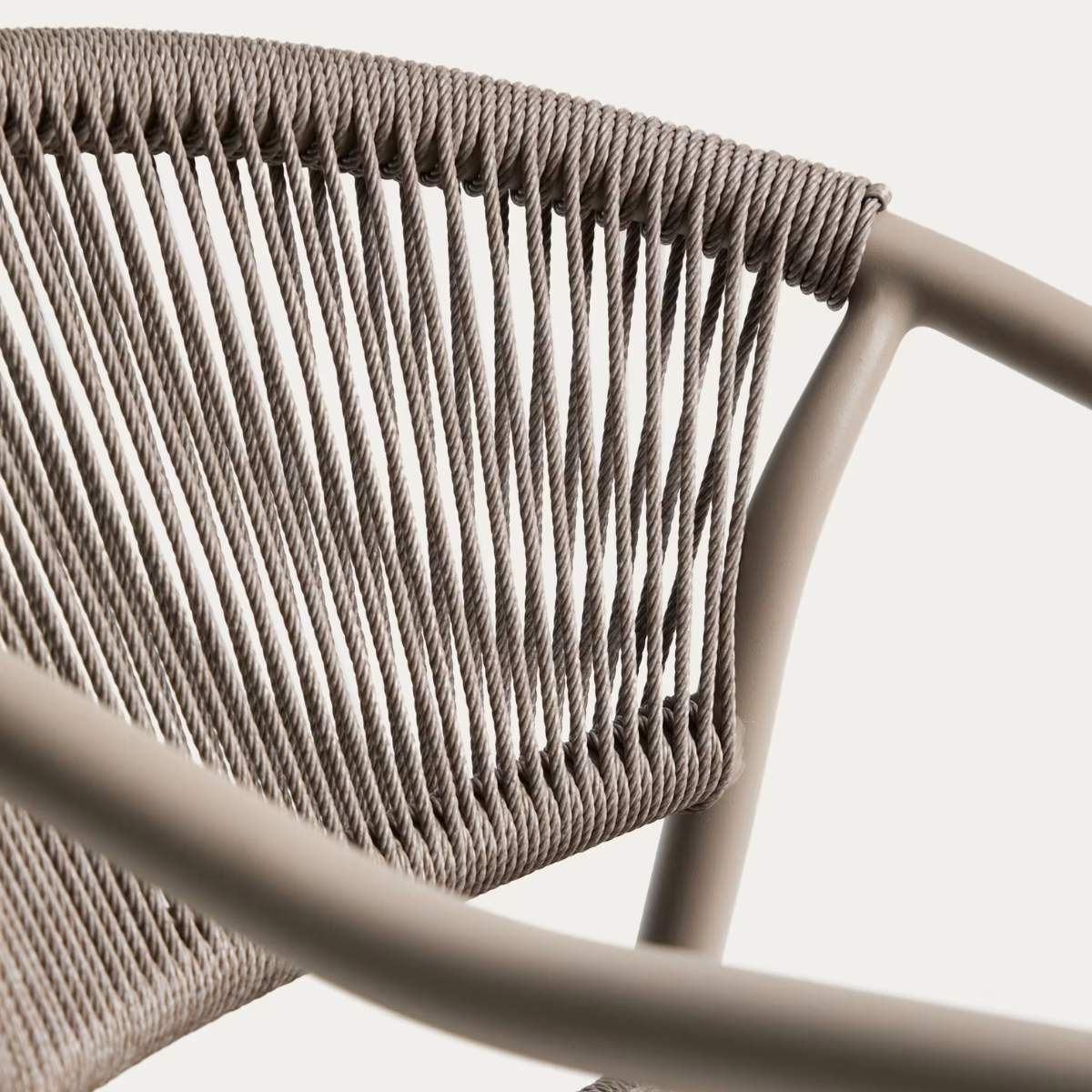 Kave Home Livadia stackable outdoor chair in ecru aluminium
