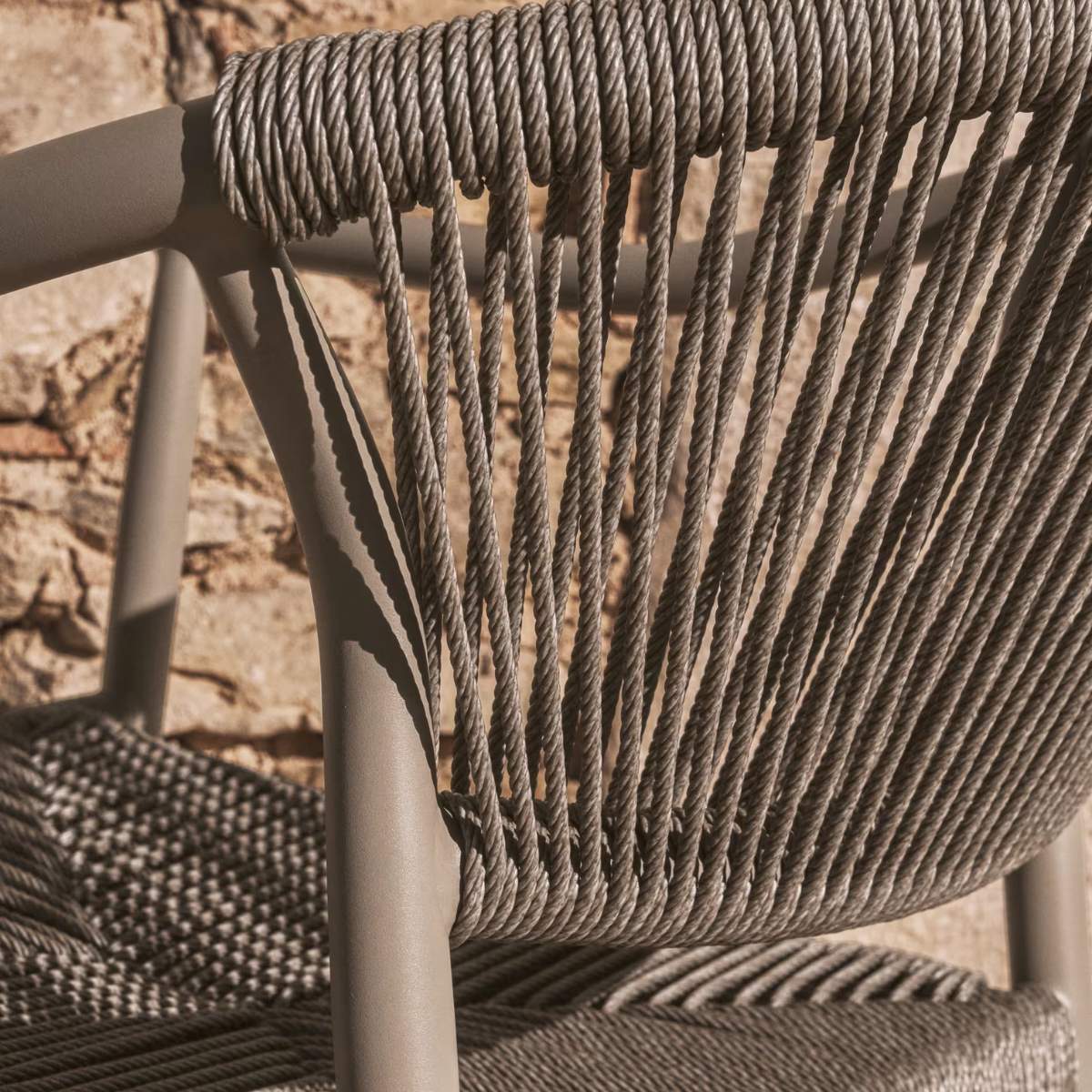 Kave Home Livadia stackable outdoor chair in ecru aluminium