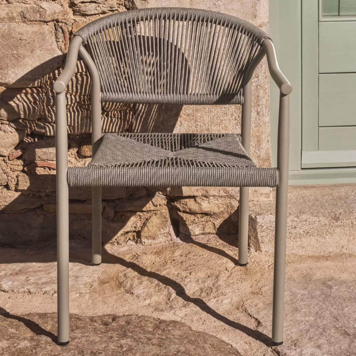 Kave Home Livadia stackable outdoor chair in ecru aluminium