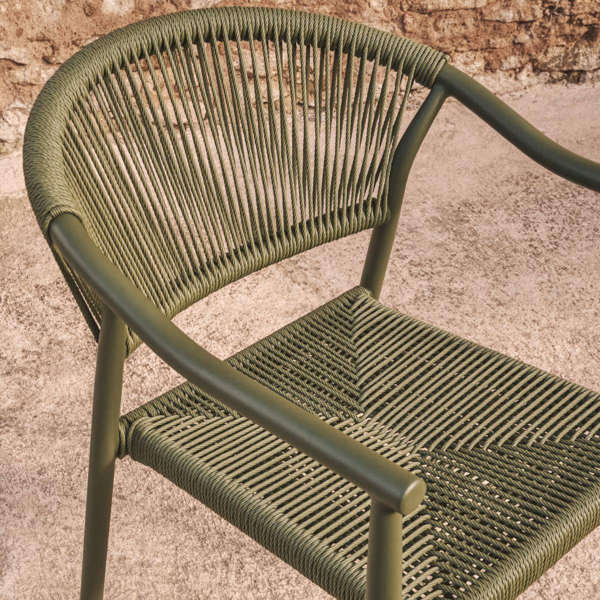 Kave Home Livadia stackable outdoor chair in ecru aluminium