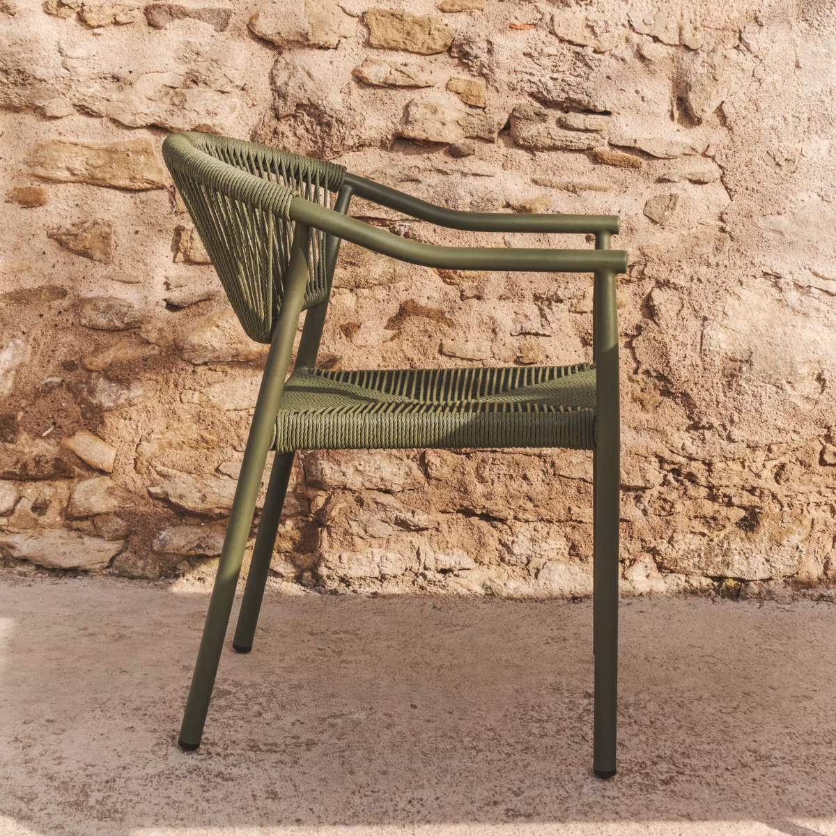 Kave Home Livadia stackable outdoor chair in ecru aluminium