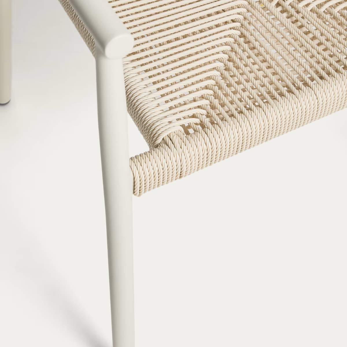 Kave Home Livadia stackable outdoor chair in ecru aluminium