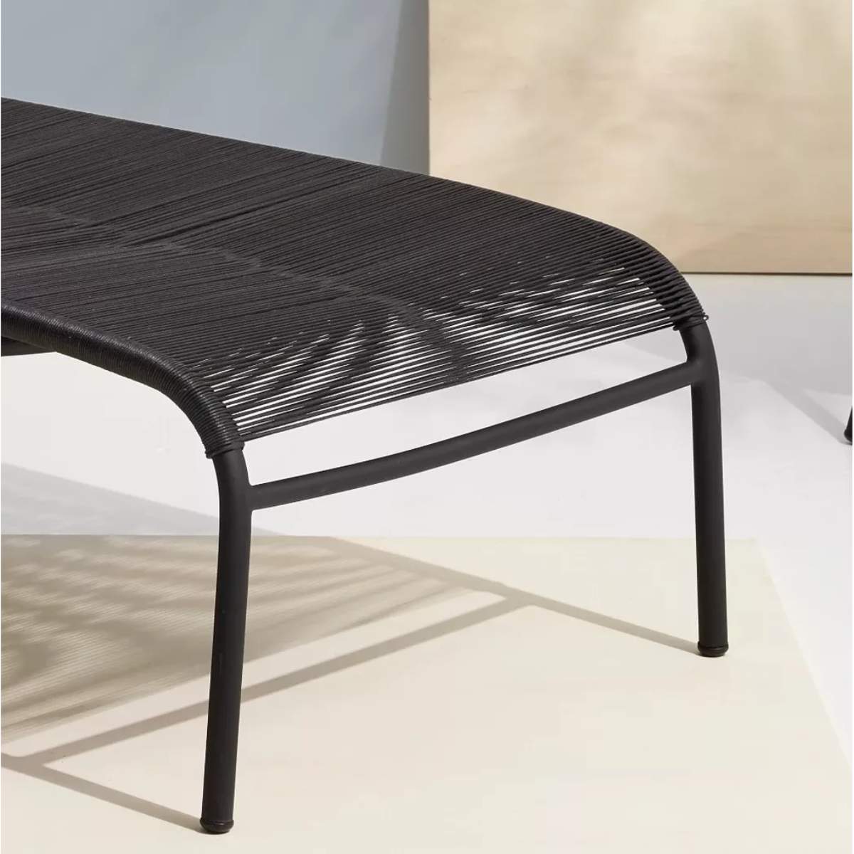 Vincent Shepherd Loop Sunlounger in Black