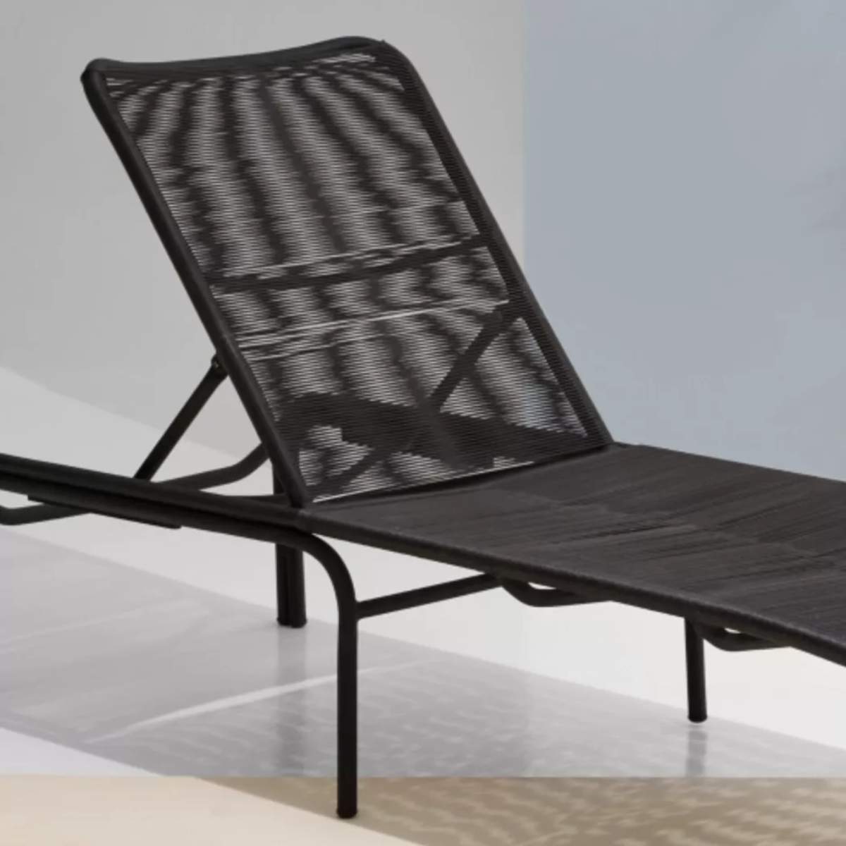 Vincent Shepherd Loop Sunlounger in Black