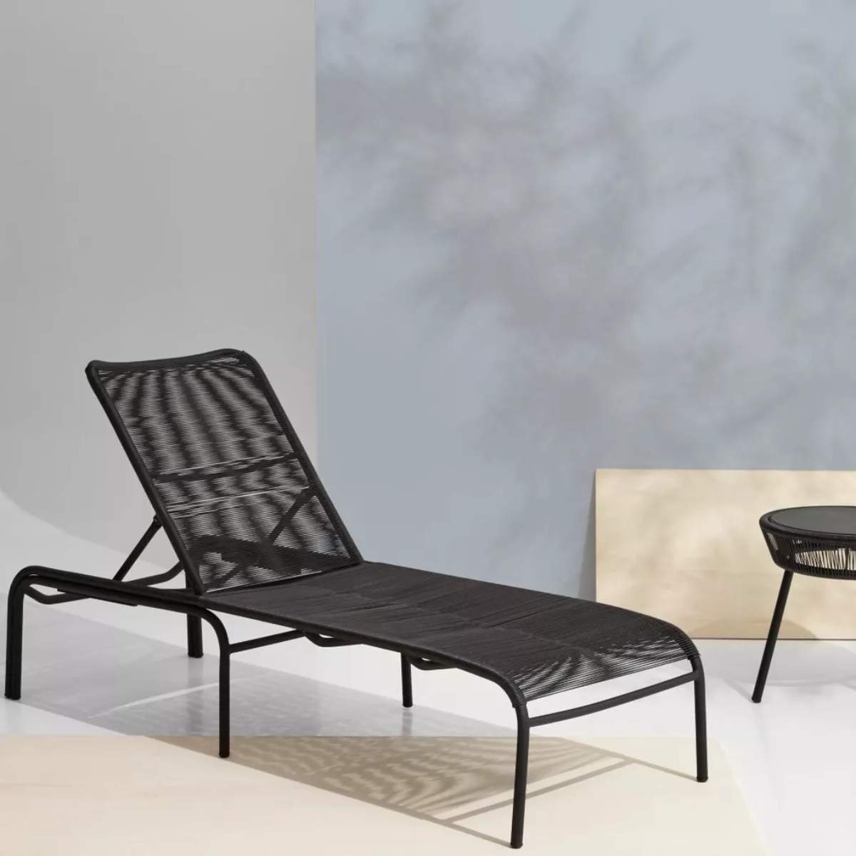 Vincent Shepherd Loop Sunlounger in Black