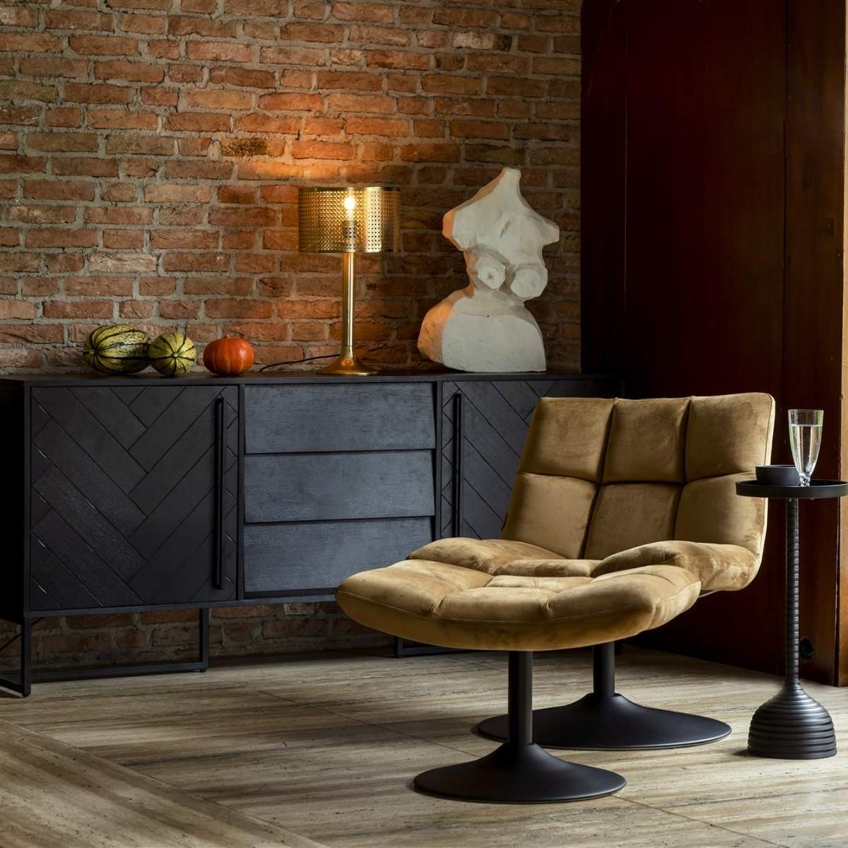 Dutch Bone Lounge Chair Bar