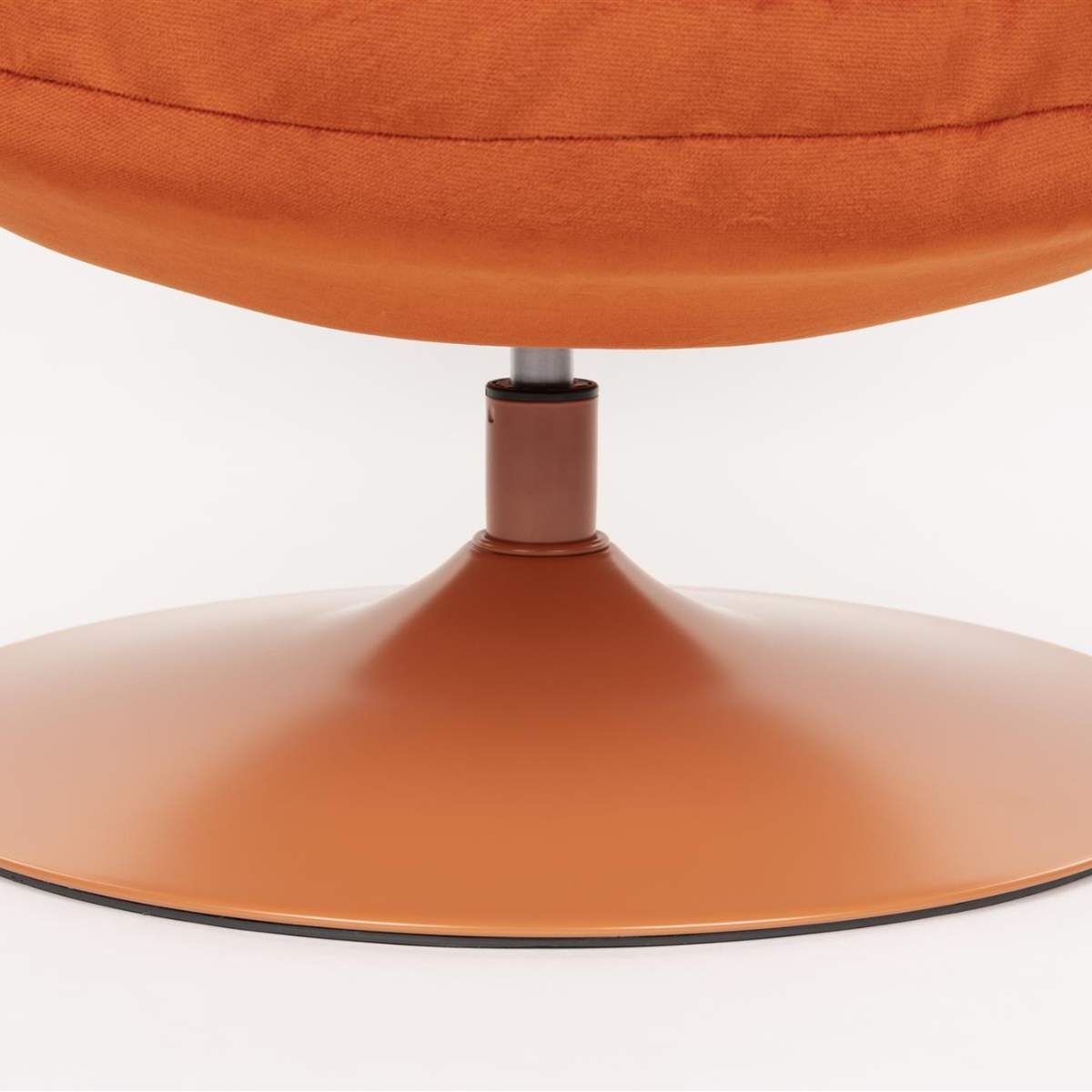 White Label Living Lounge Chair Beefy