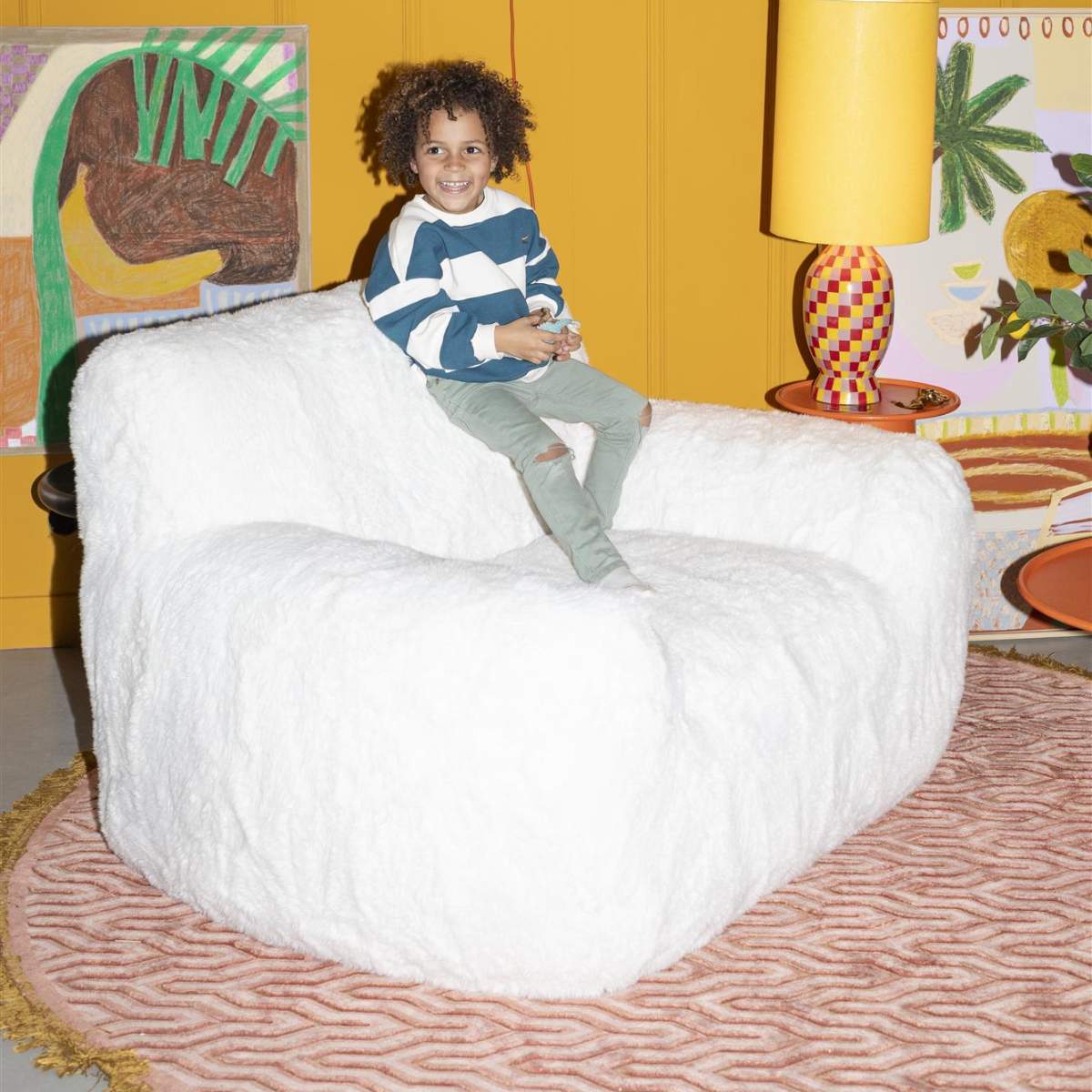 Bold Monkey Lounge Chair Cuddle the Yeti