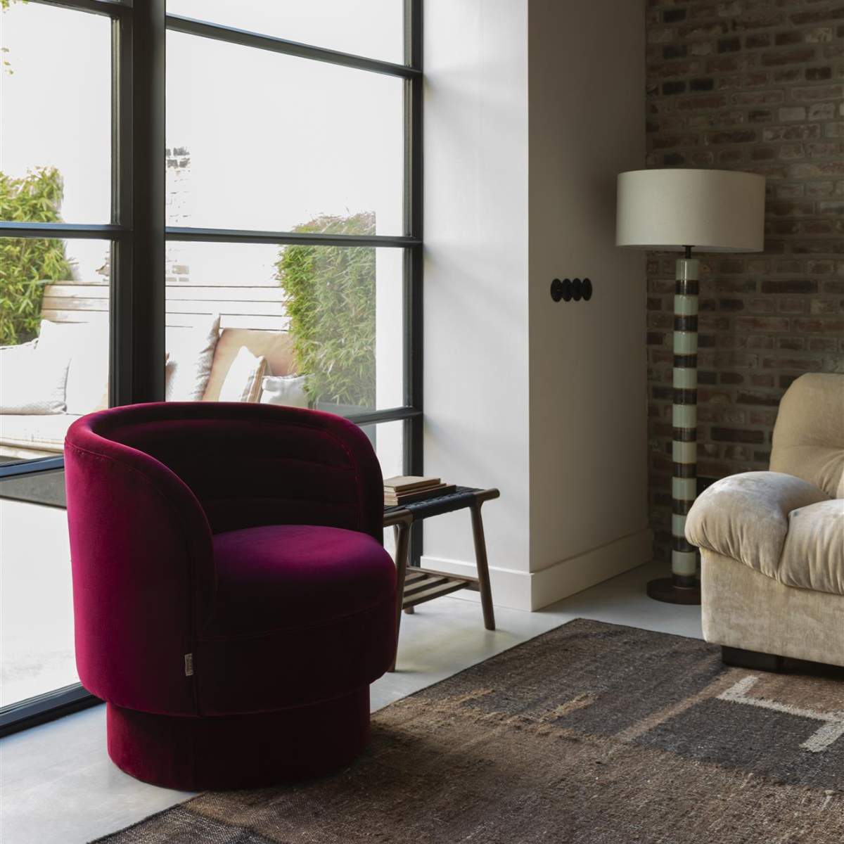 Dutch Bone Lounge Chair Dorothy