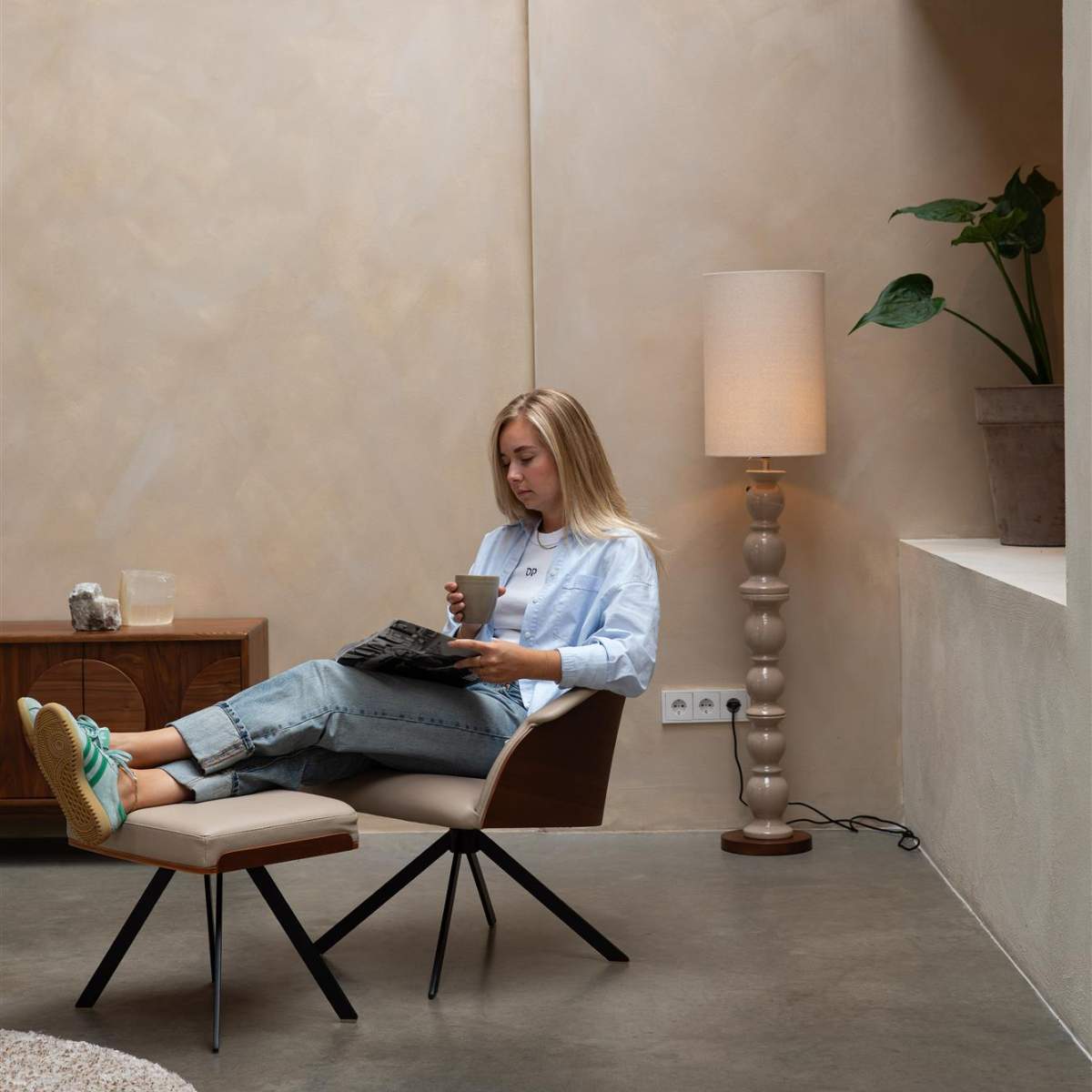 Zuiver Lounge Chair Frie