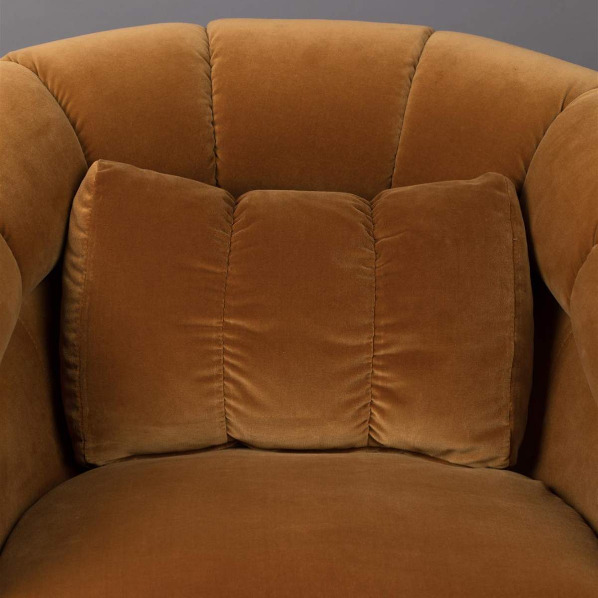 Dutch Bone Lounge Chair Member