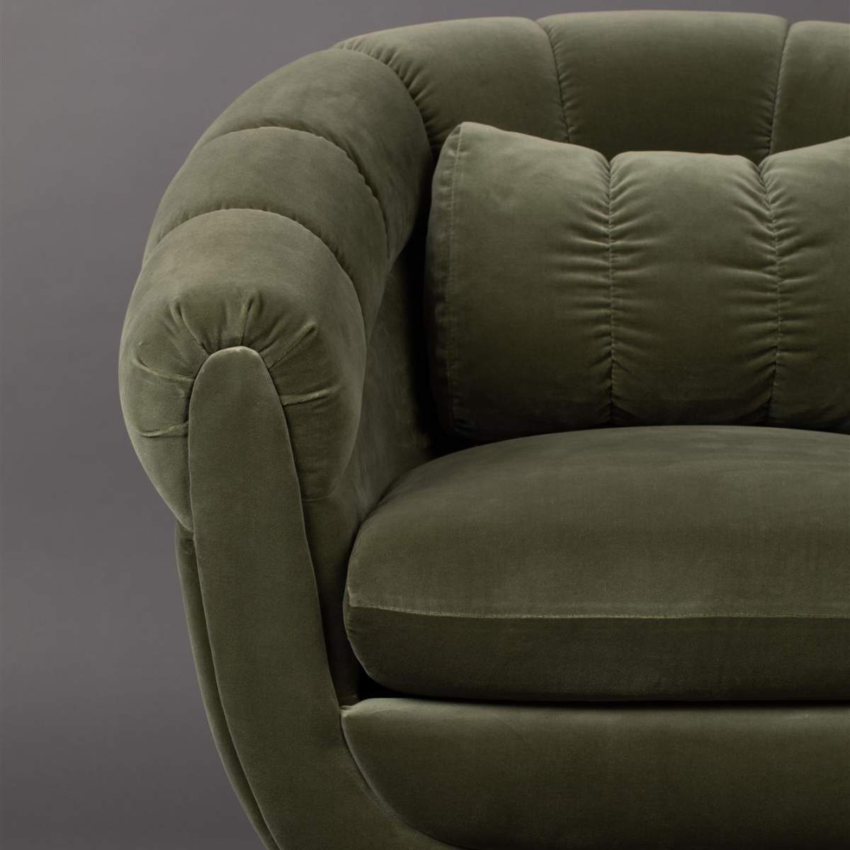 Dutch Bone Lounge Chair Member