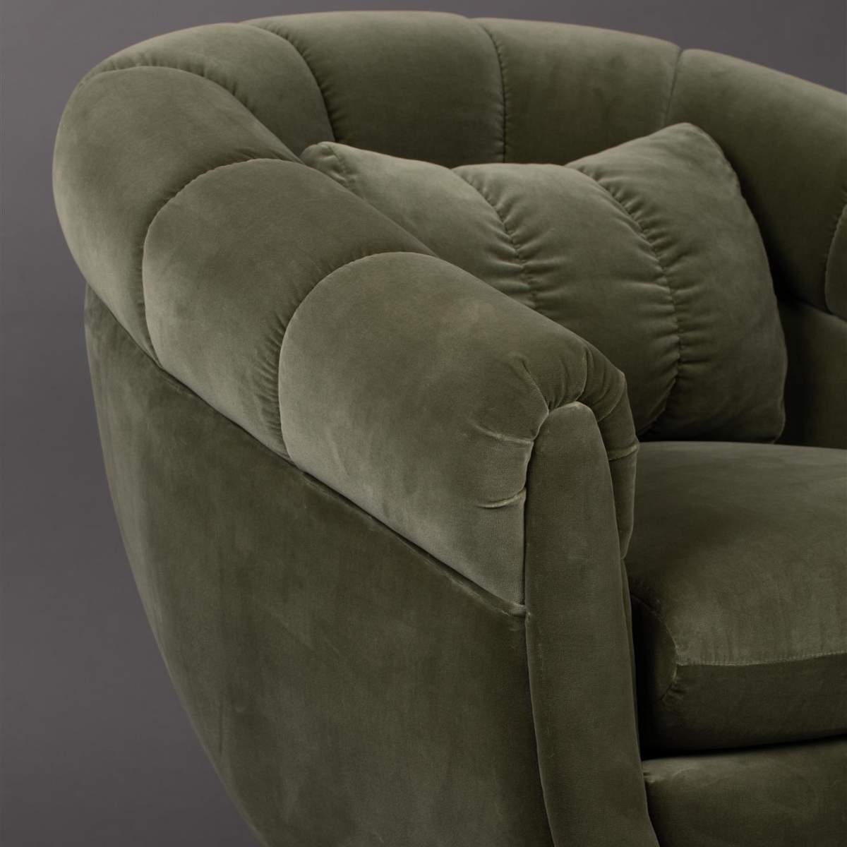 Dutch Bone Lounge Chair Member