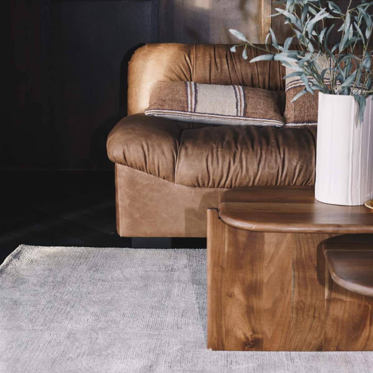 Dutch Bone Lounge Chair Radley