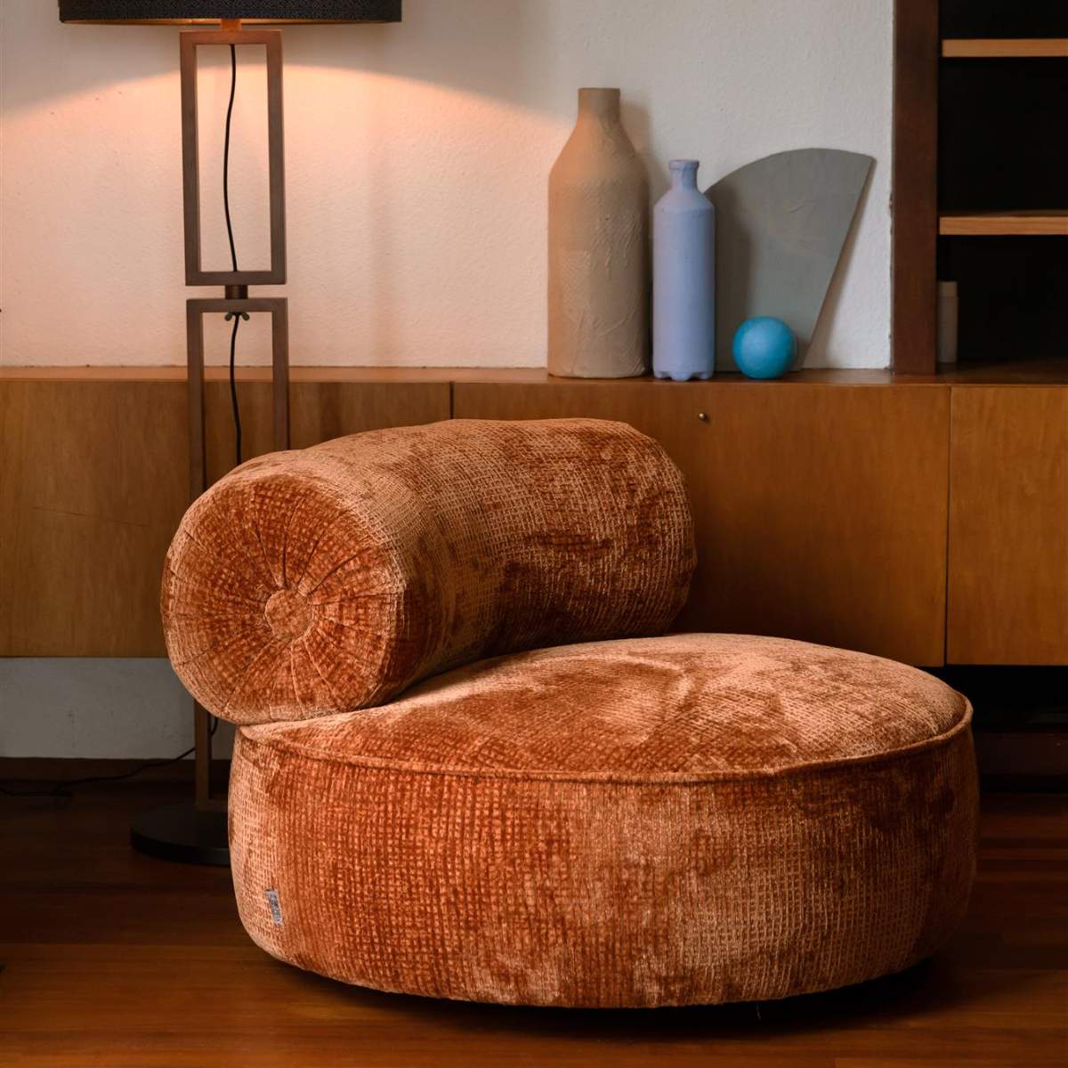 Dutch Bone Lounge Chair Tilbury