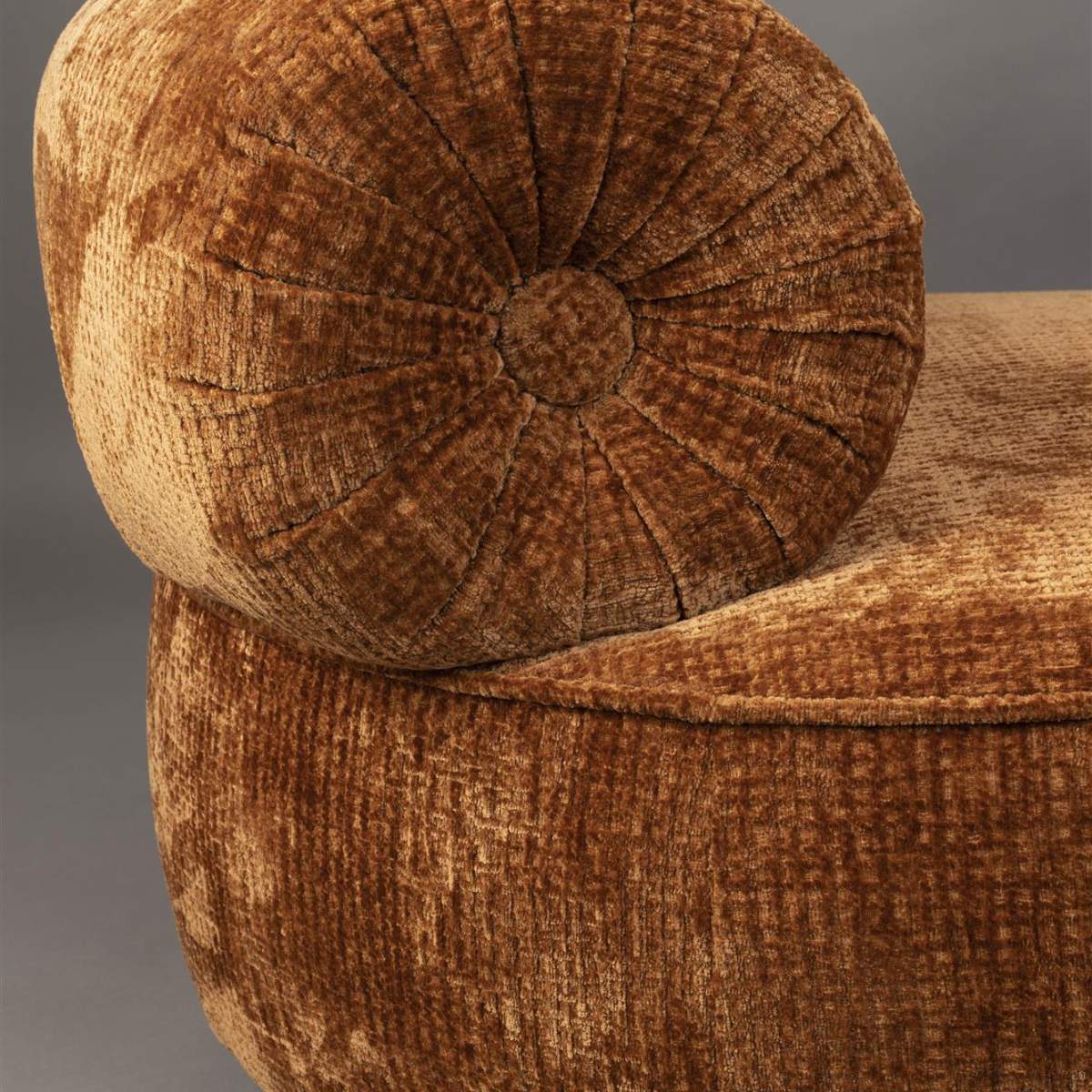 Dutch Bone Lounge Chair Tilbury