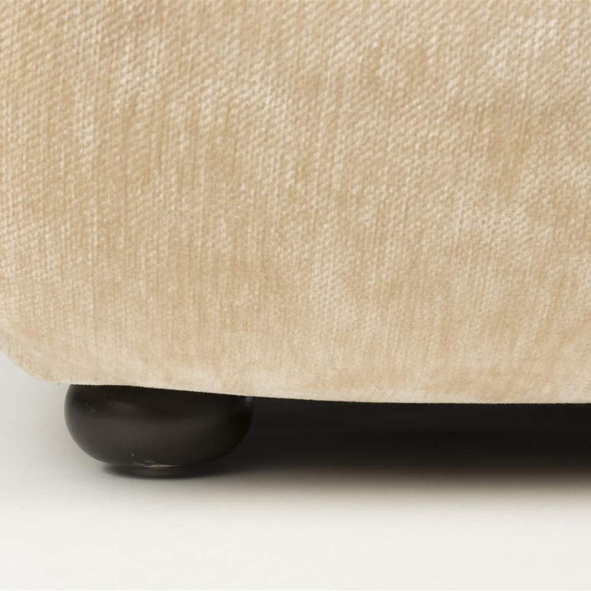 Dutch Bone Lounge Chair Wyatt