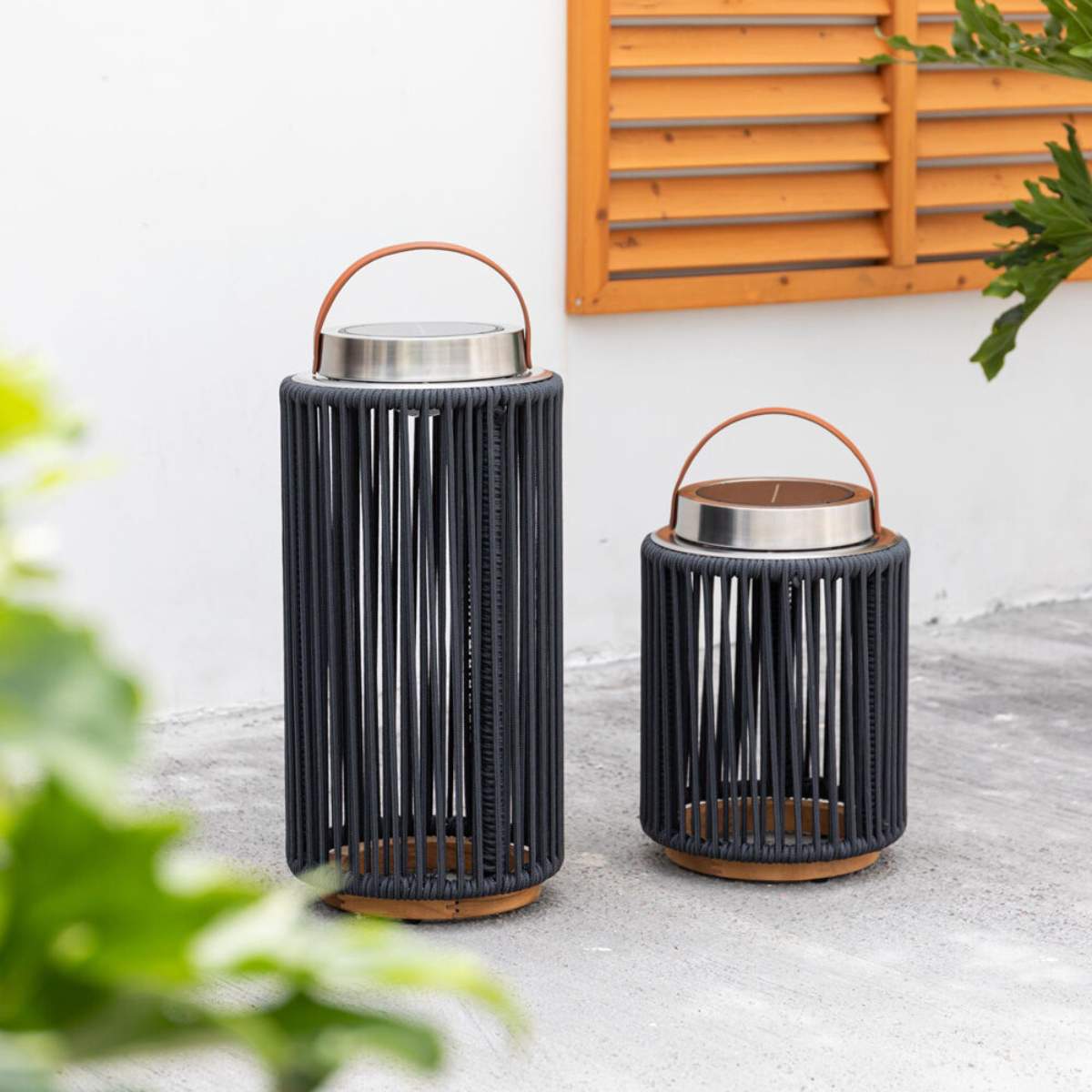 Maze - Luna Small Solar Light - Charcoal