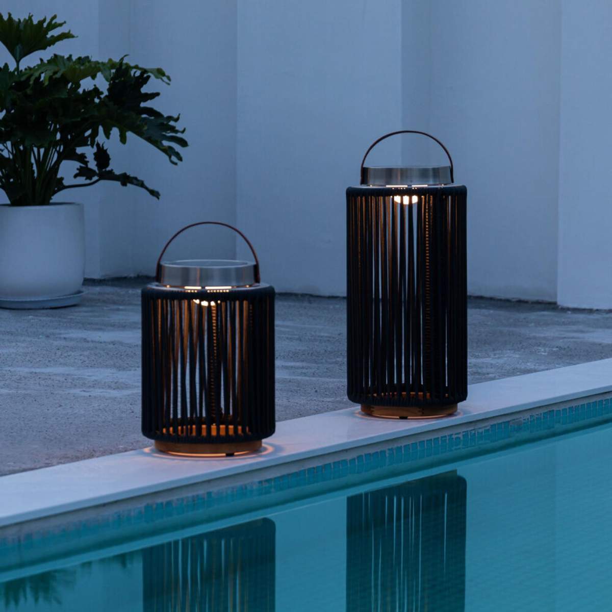 Maze - Luna Small Solar Light - Charcoal