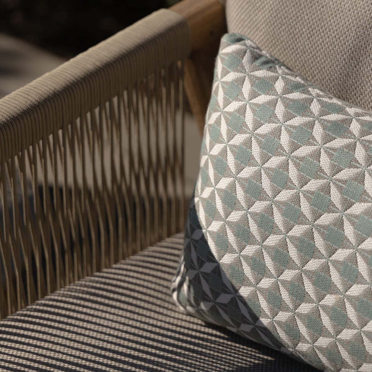 Maze Natural Martinique Lounge Chair