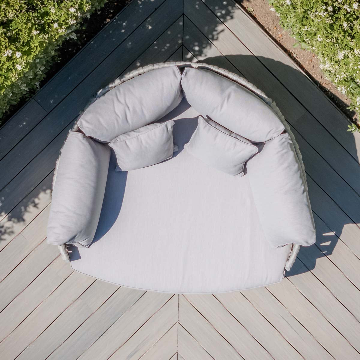 Maze Cool Linen Milan Daybed