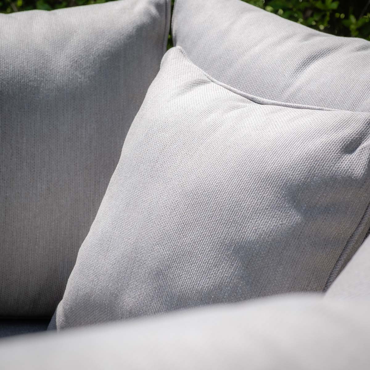 Maze Cool Linen Milan Daybed