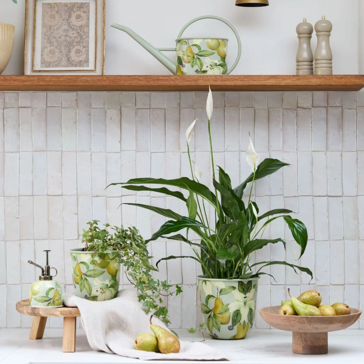 Ivyline Maisie Pear and Lily Metal Planter H15cm D15cm