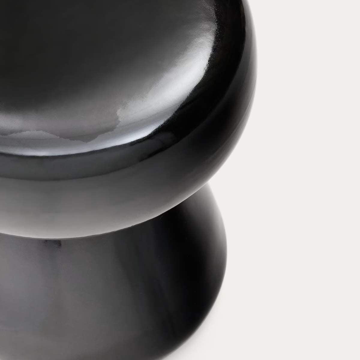 Kave Home Manya black ceramic side table, Ø 38 cm