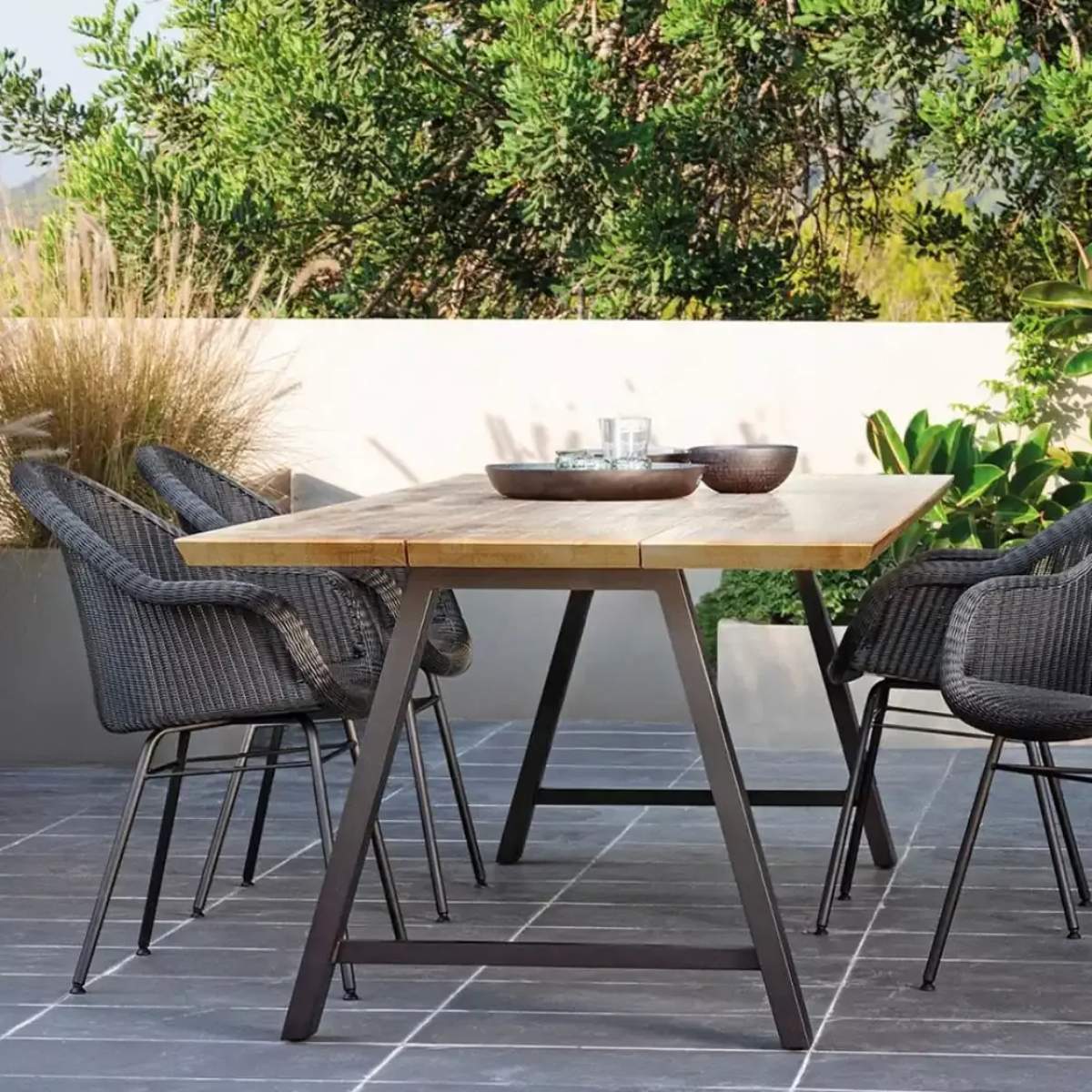Vincent Shepherd Matteo Dining Table