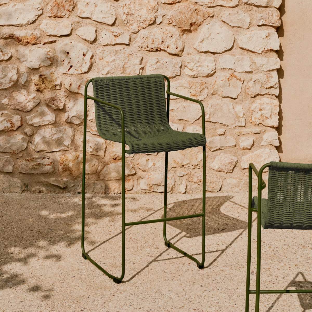 Kave Home Maurina stackable stool in green galvanised steel and green rope cord 74,5cm