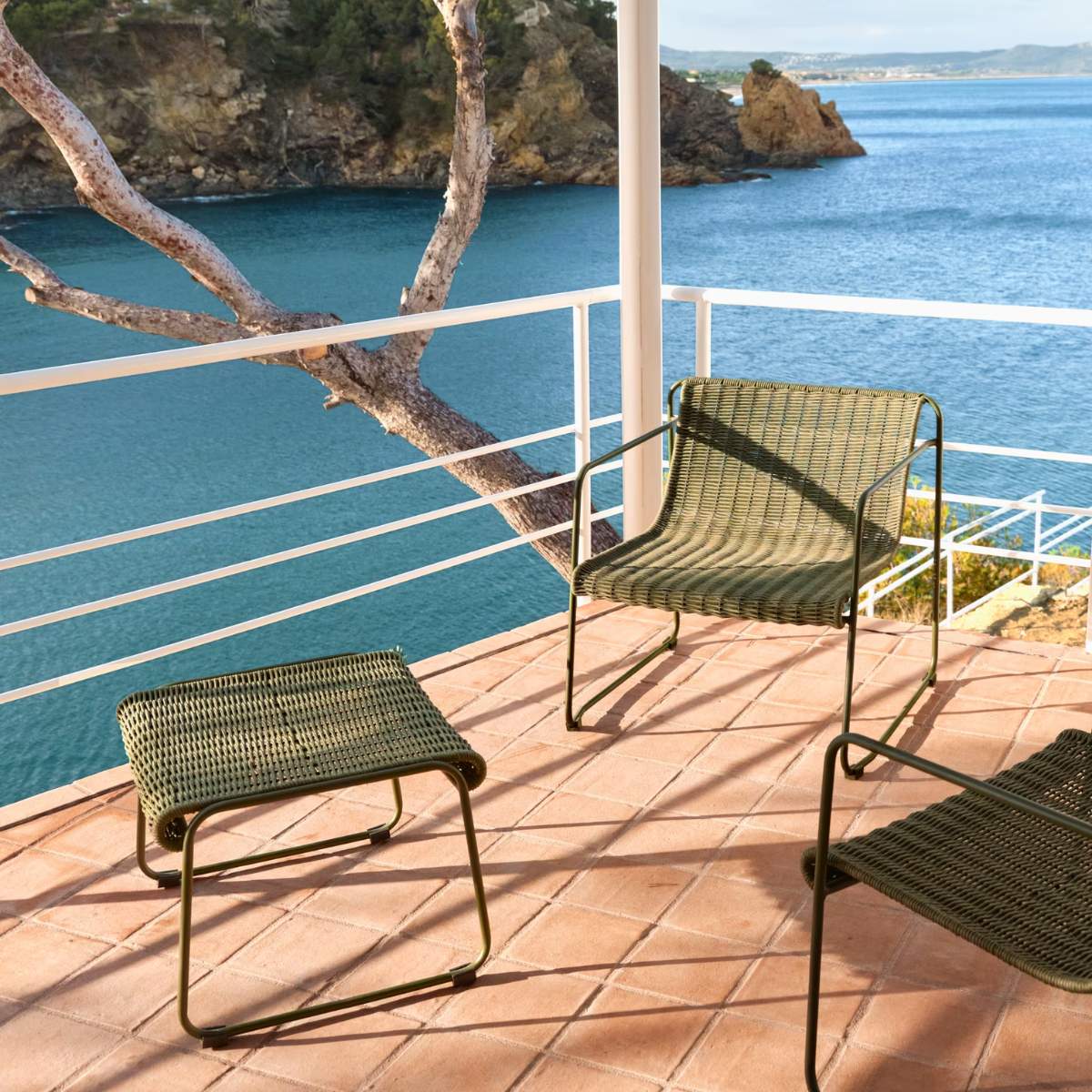 Kave Home Maurina footrest in green galvanised steel and green rope cord 58 x 52.5cm