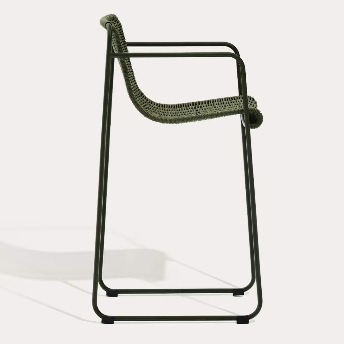 Kave Home Maurina stool in green galvanised steel and green rope cord 64,5cm