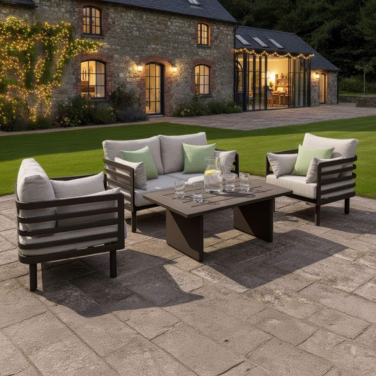 Maze Metro Aluminium 2 Seat Sofa Set