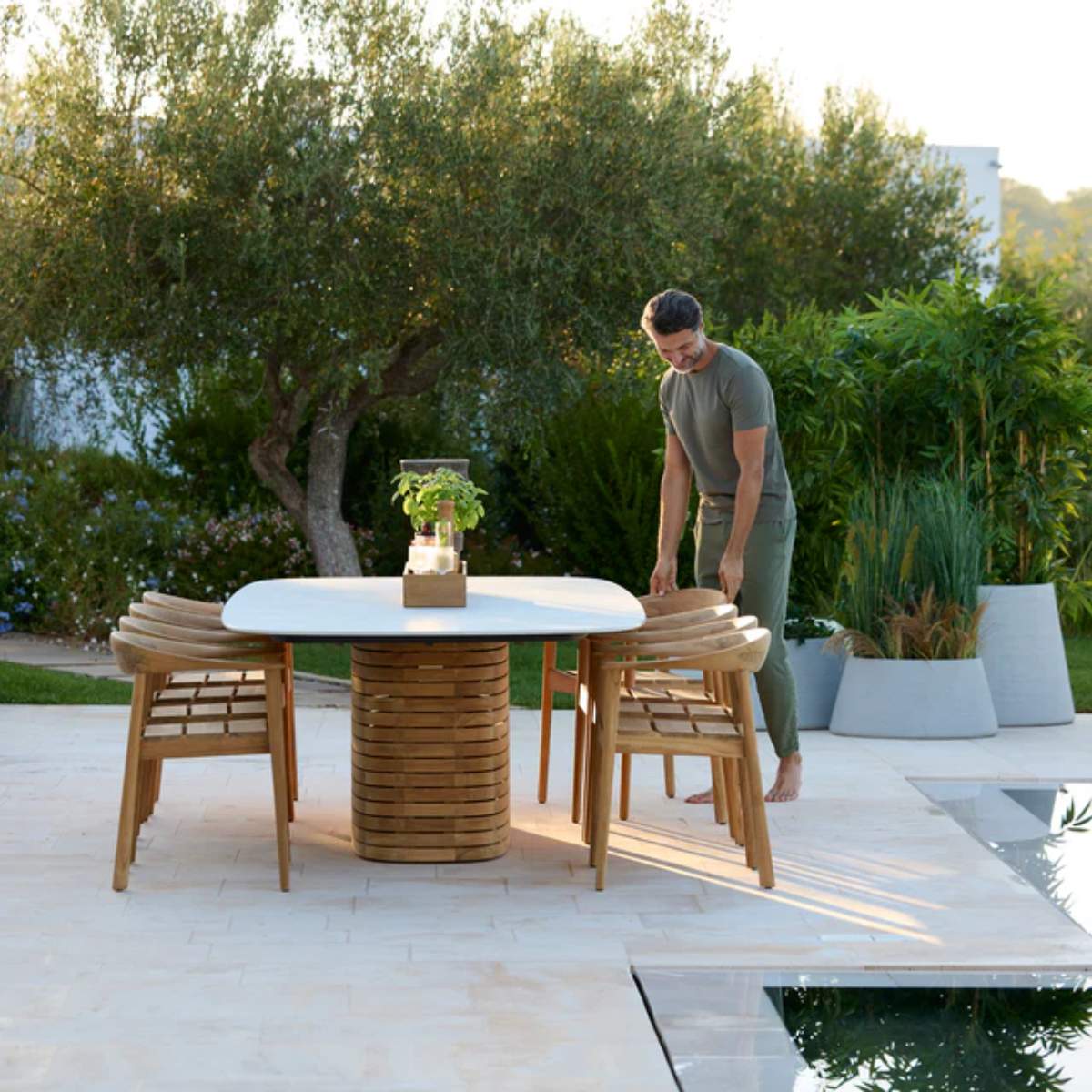 Cane-line Mellow Dining Table, Oval - Large