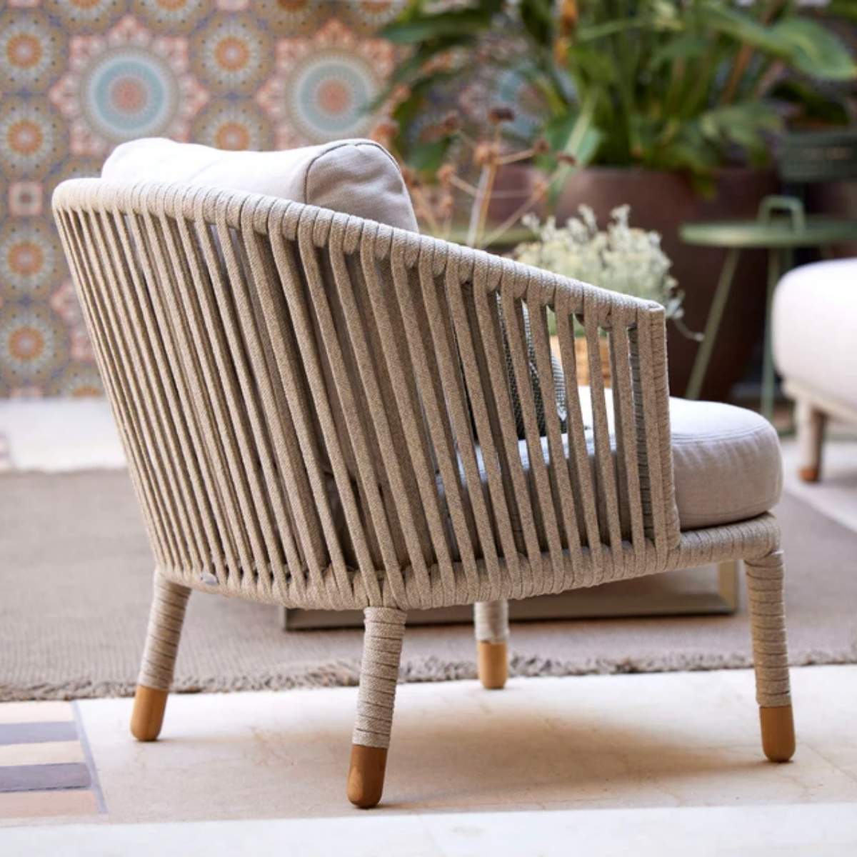 Cane-line Moments Lounge Chair
