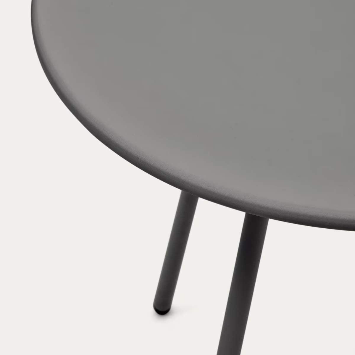Kave Home Montjoi round outdoor table in steel with a white finish, Ø 70 cm