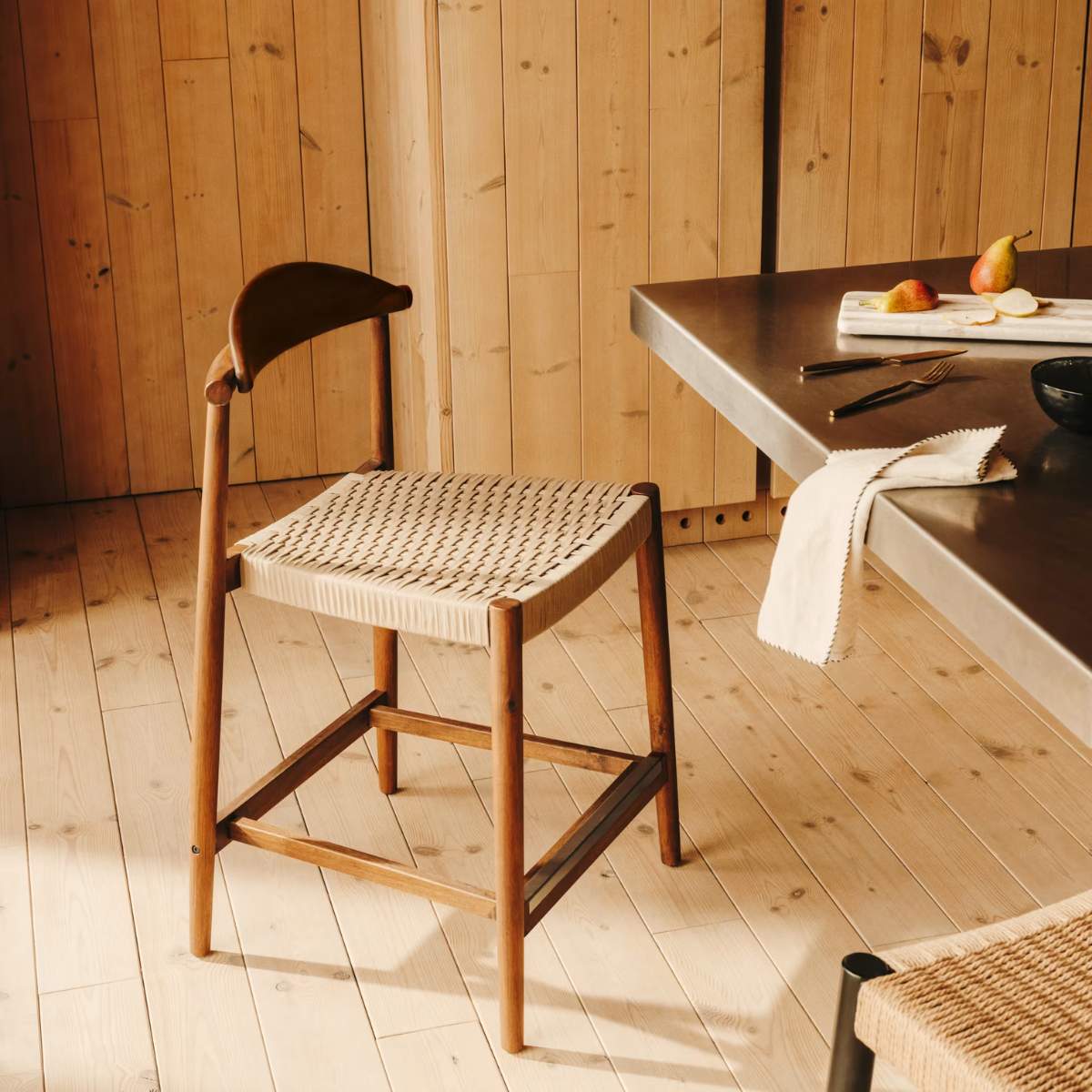 Kave Home Nina stool made of solid acacia wood with black finish and beige rope height 62 cm