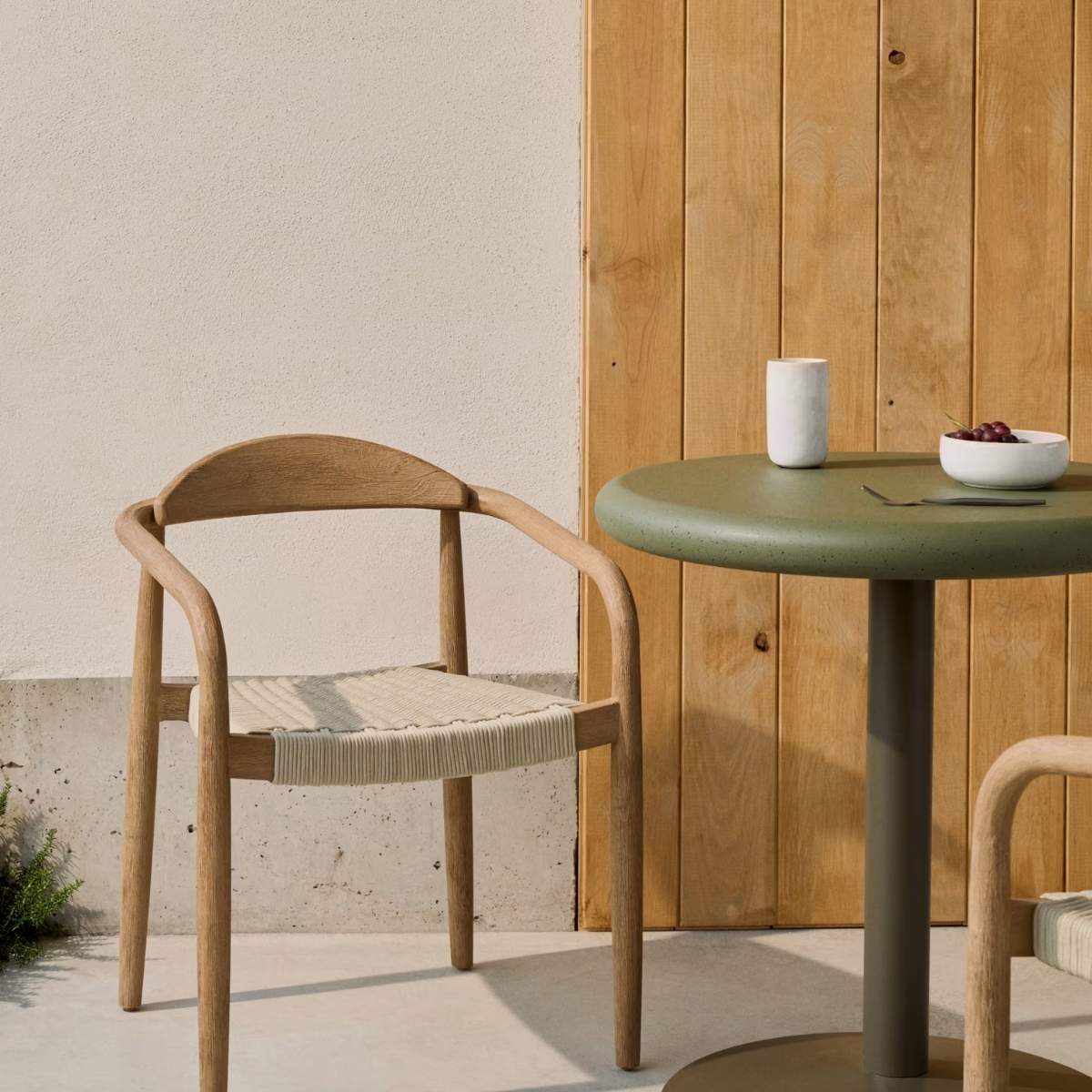 Kave Home Nina stackable chair in FSC 100% solid acacia wood and ecru rope cord