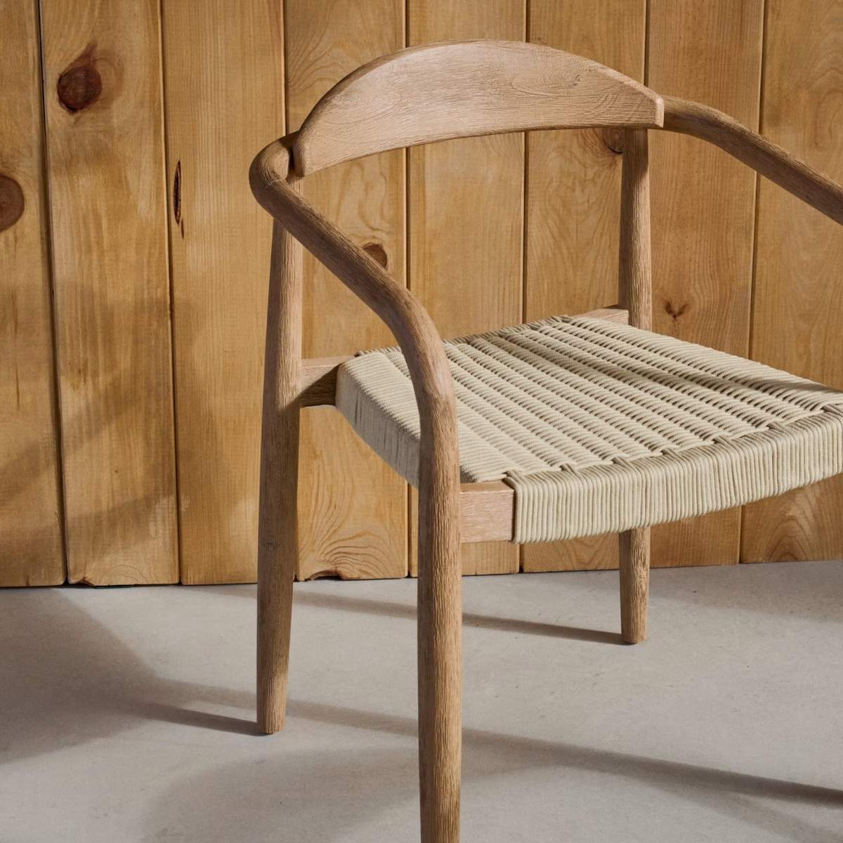 Kave Home Nina stackable chair in FSC 100% solid acacia wood and ecru rope cord