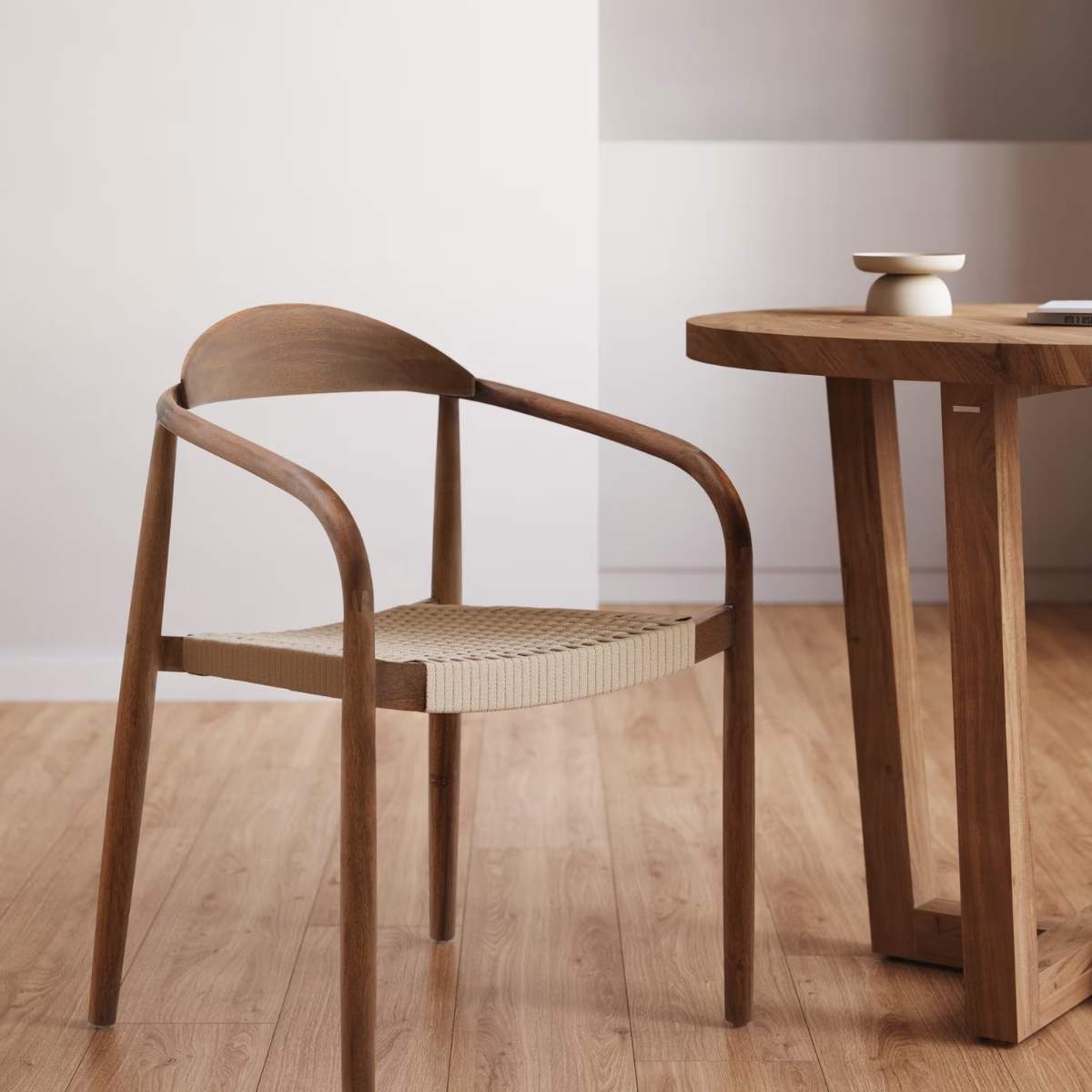 Kave Home Nina stackable chair in FSC 100% solid acacia wood and ecru rope cord