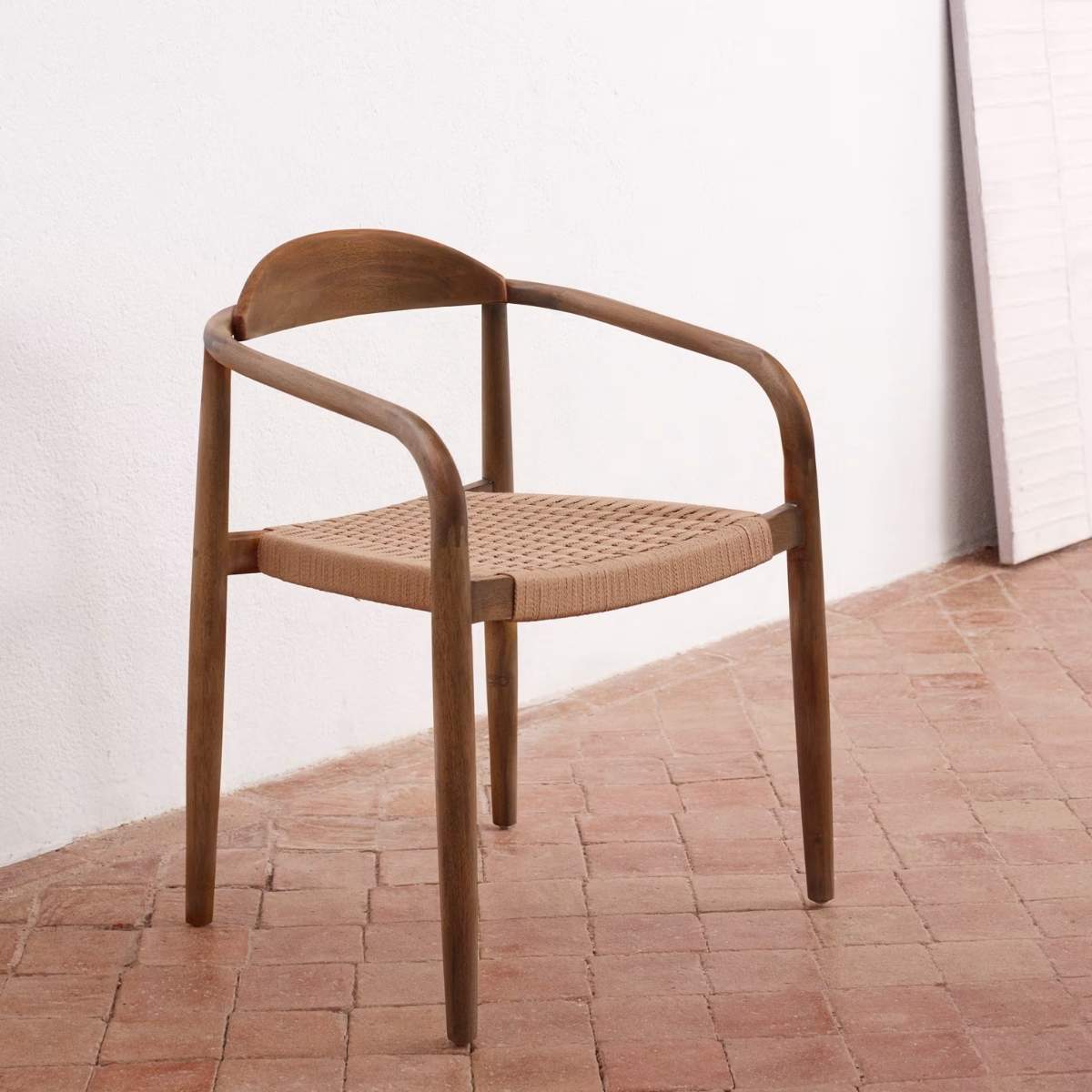 Kave Home Nina stackable chair in FSC 100% solid acacia wood and ecru rope cord