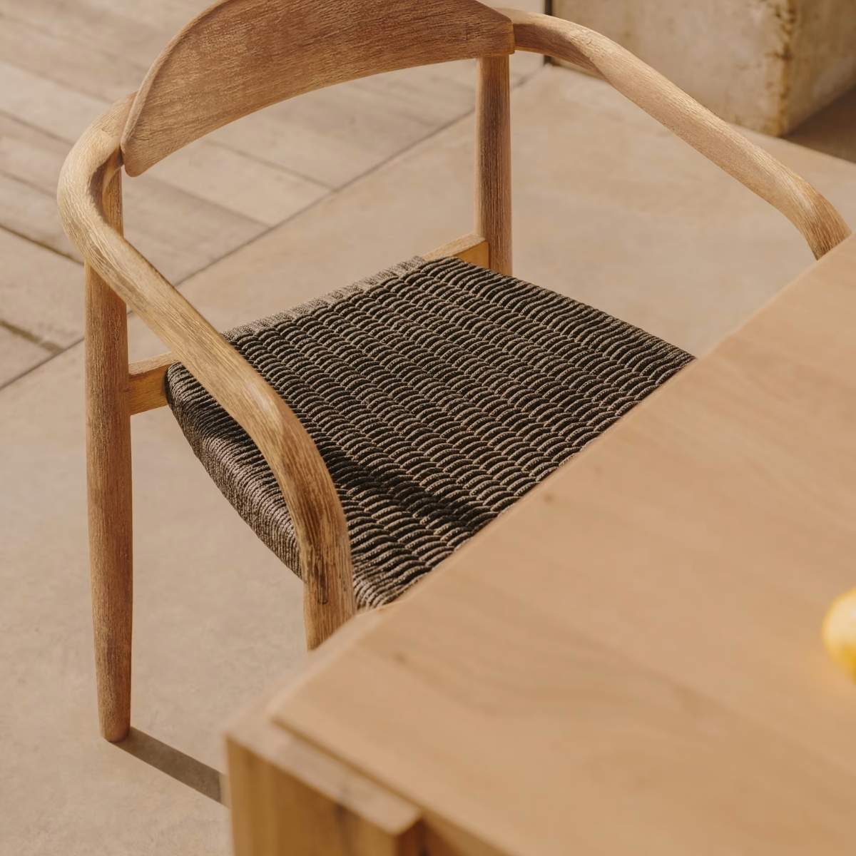 Kave Home Nina stackable chair in FSC 100% solid acacia wood and ecru rope cord